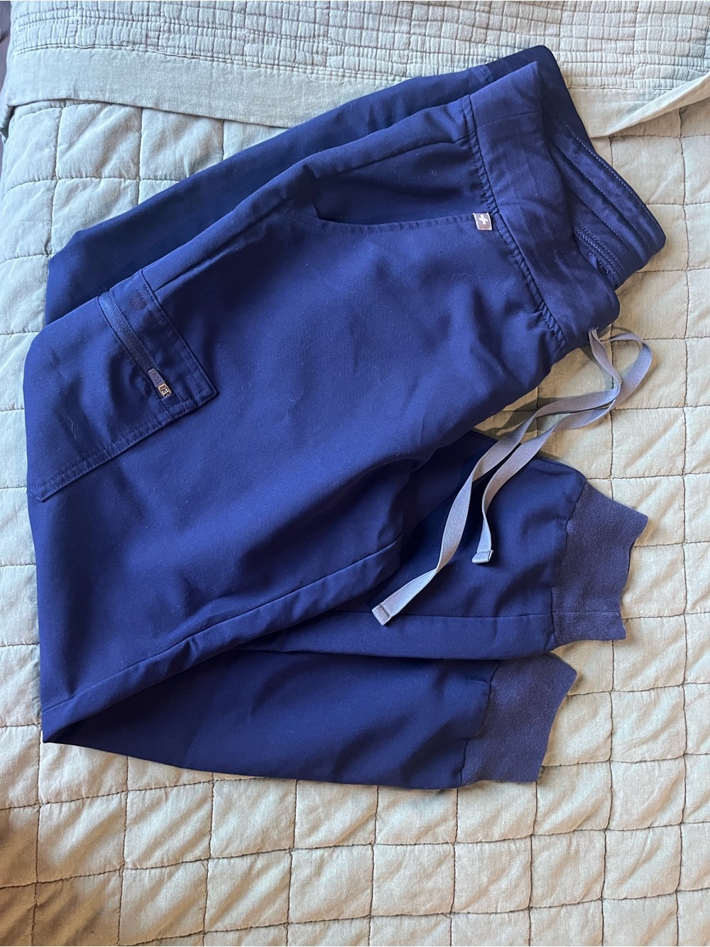 FIGS Zamora Jogger Scrub Pants - Navy Blue Grey Drawstring Medium Petite MP
